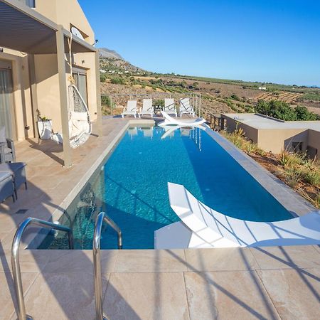 Olive And Aloe Villas Nomikianá Eksteriør bilde